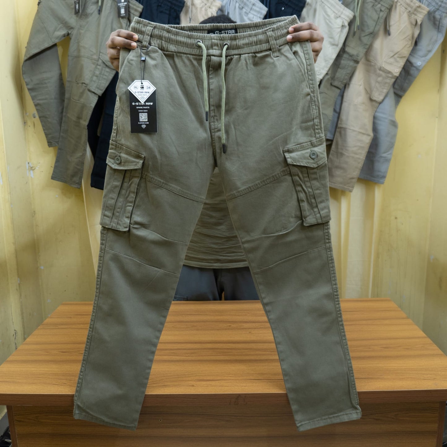 "অলিভ কালার" G-Star brand  কার্গো-মোবাইল প্যান্ট